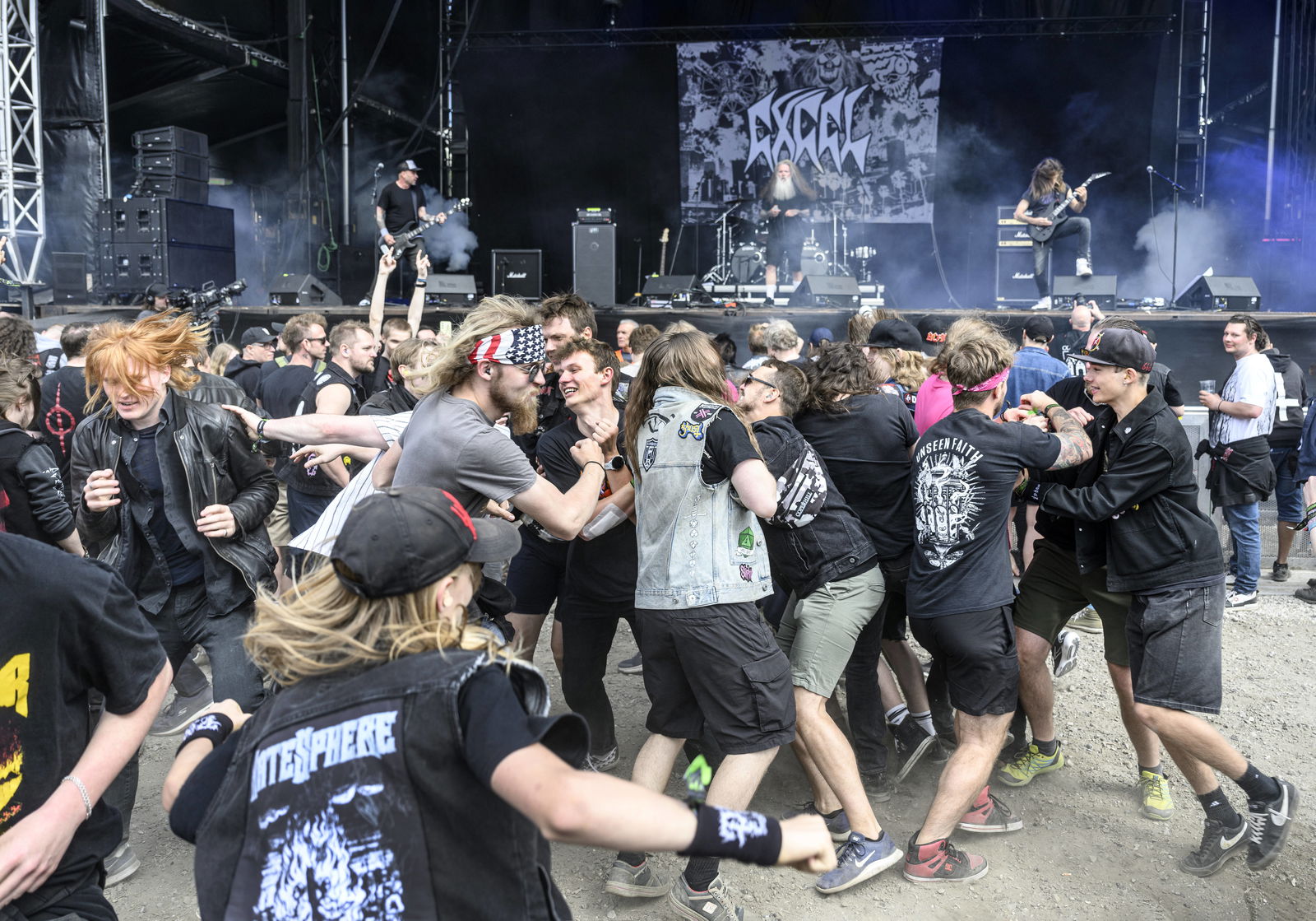 Moshpit bei einem Konzert der Band Excel